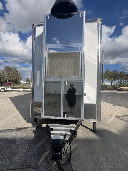 Used 2012 T&E 30' Stacker Trailer