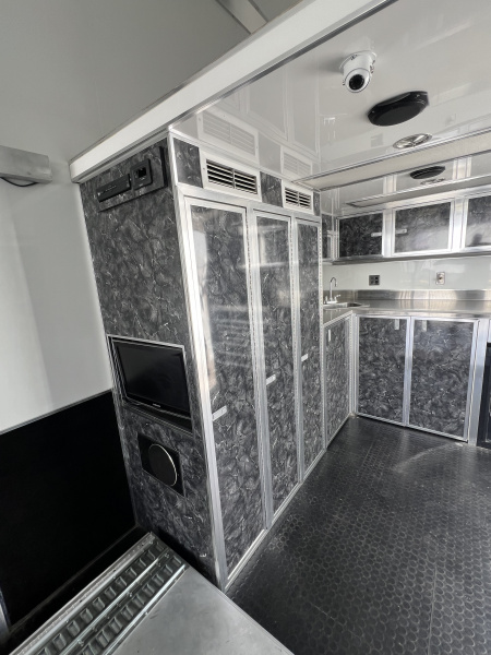 Used 2012 T&E 30' Stacker Trailer