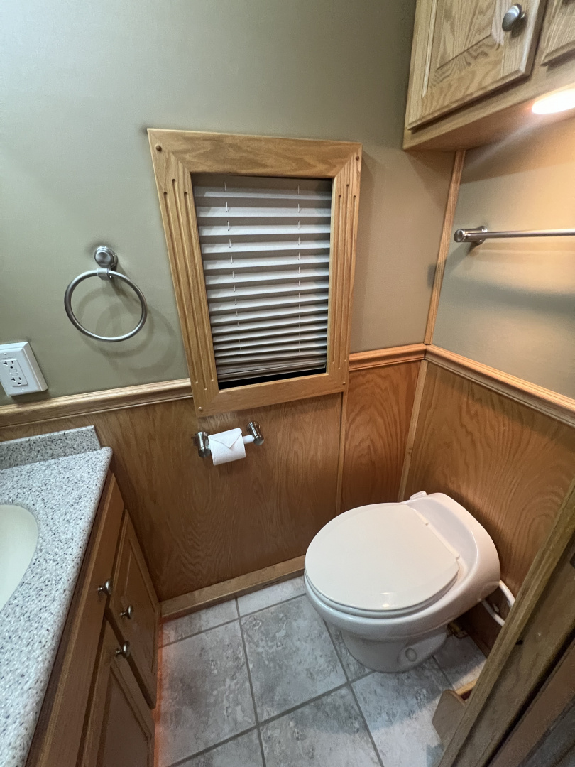 Used 🚨 2008 Renegade 45' Motorcoach – PRE DEF Detroit! 🚨