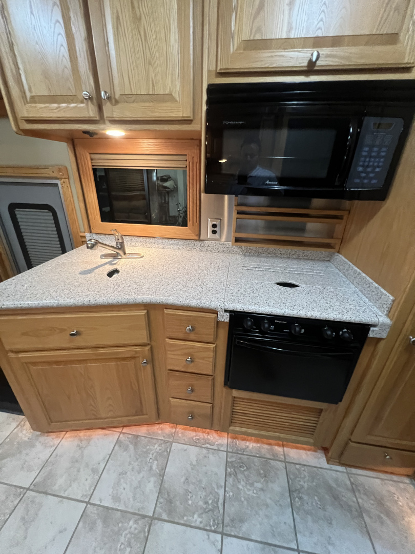 Used 🚨 2008 Renegade 45' Motorcoach – PRE DEF Detroit! 🚨