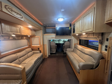 Used 🚨 2008 Renegade 45' Motorcoach – PRE DEF Detroit! 🚨