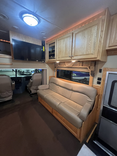 Used 🚨 2008 Renegade 45' Motorcoach – PRE DEF Detroit! 🚨