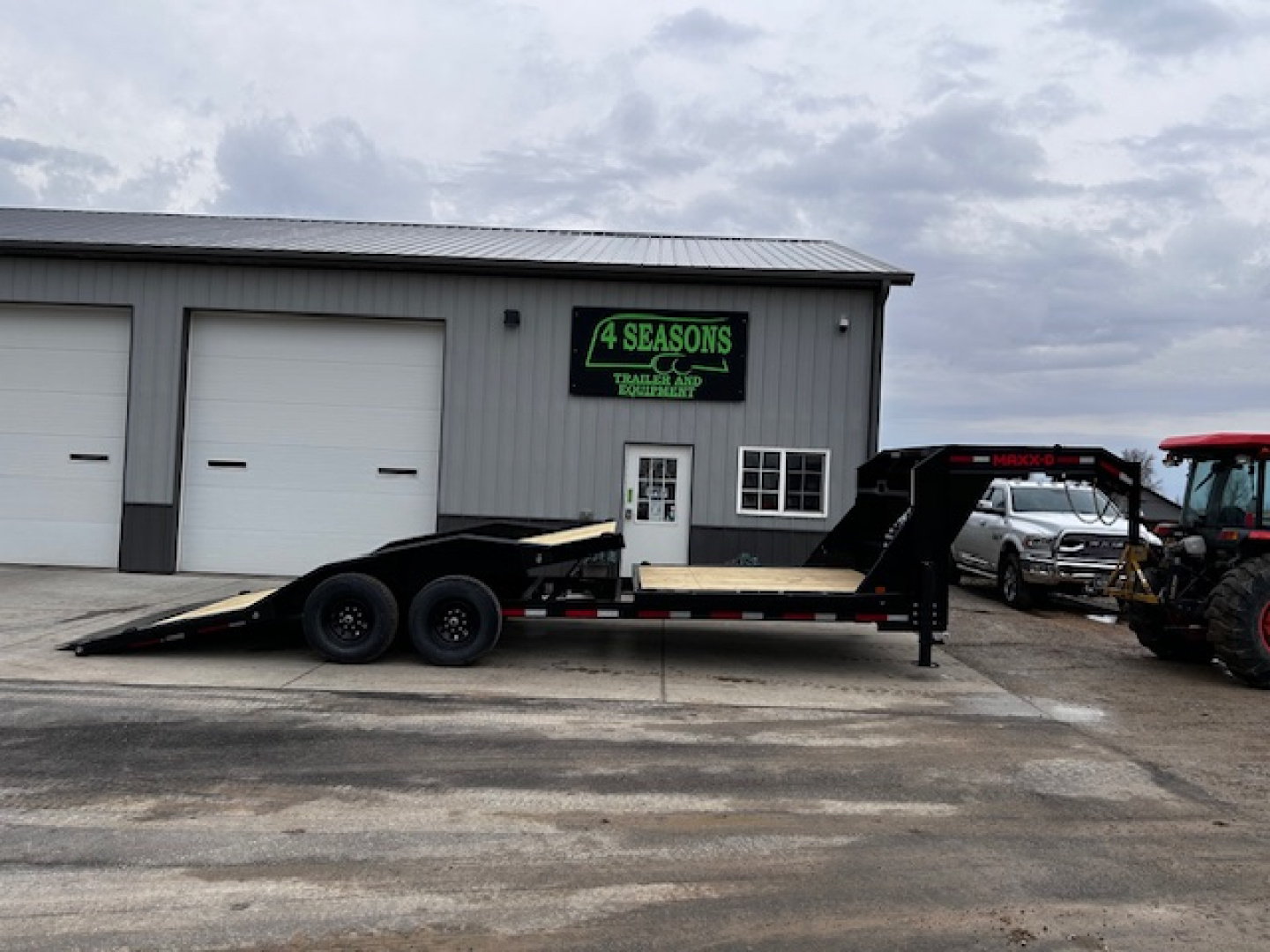 New 2026 MAXXD G6X 102"x24' Gravity tilt Gooseneck Drive-over fenders Equipment Trailer