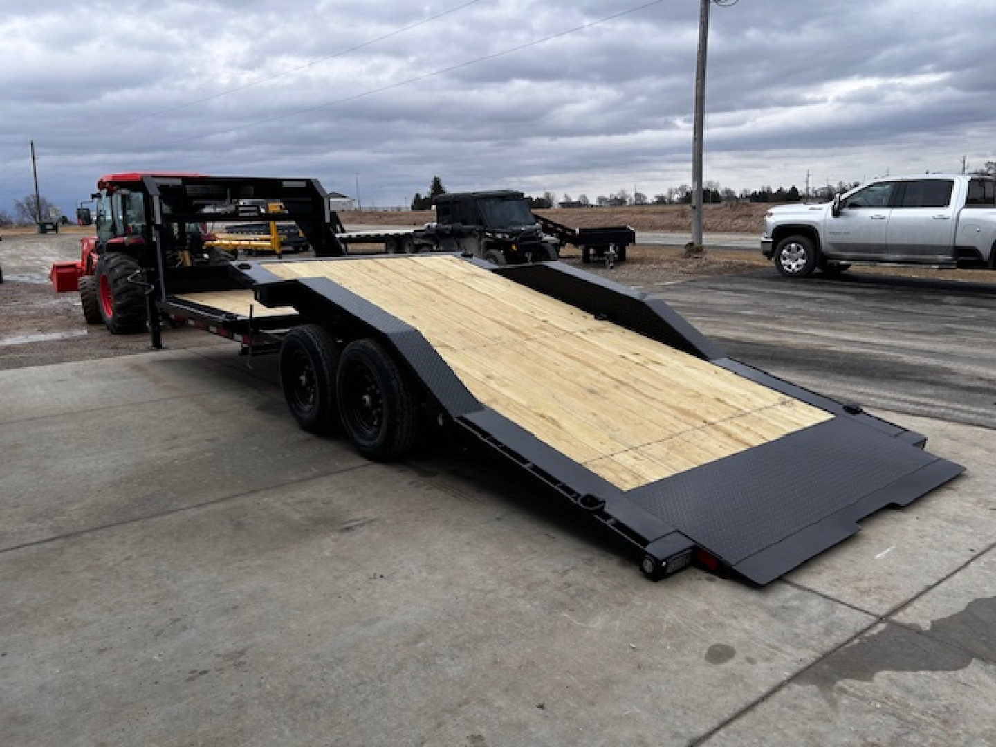 New 2026 MAXXD G6X 102"x24' Gravity tilt Gooseneck Drive-over fenders Equipment Trailer