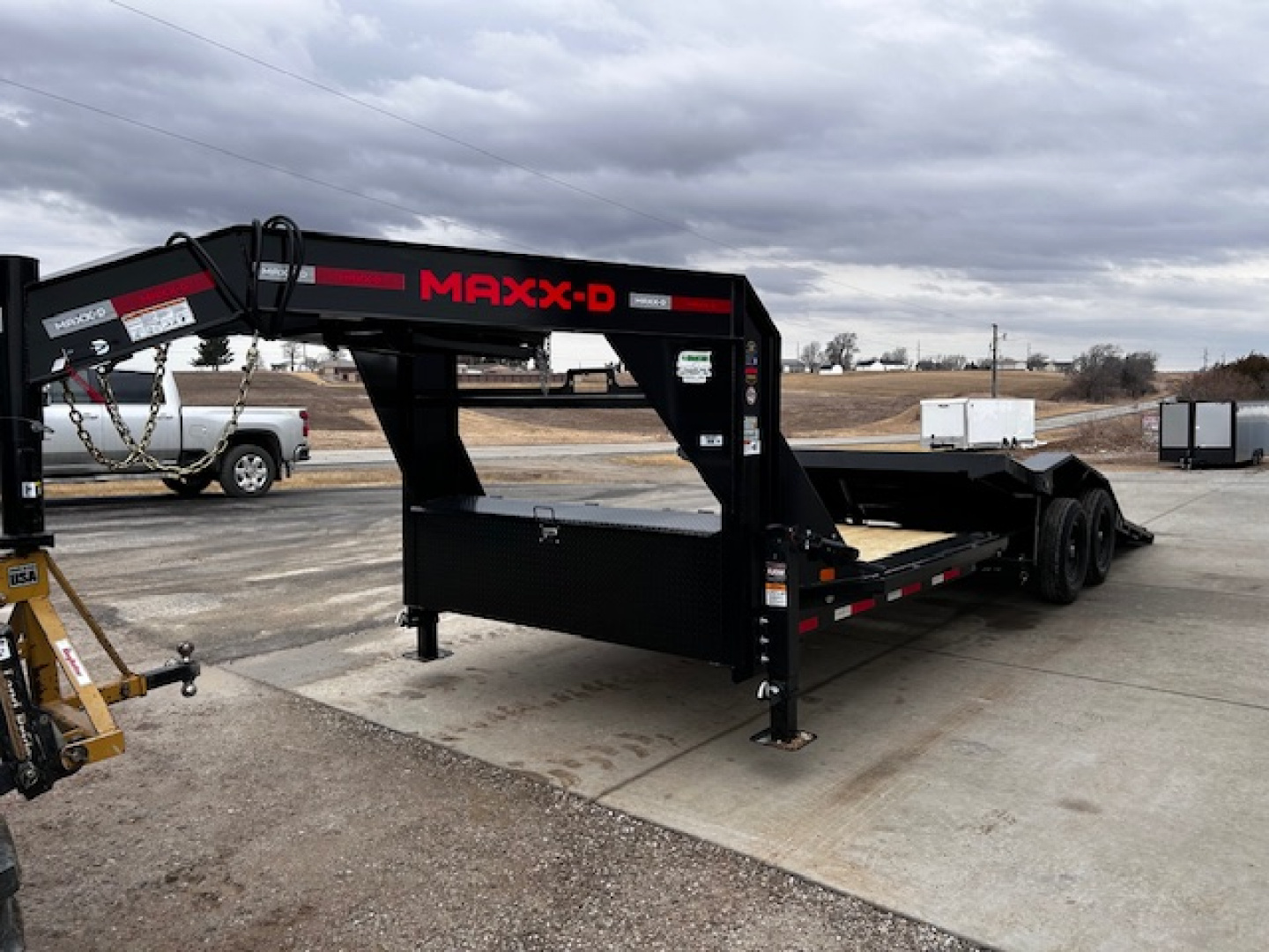 New 2026 MAXXD G6X 102"x24' Gravity tilt Gooseneck Drive-over fenders Equipment Trailer