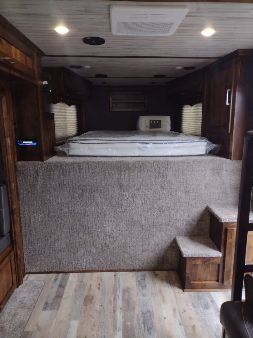 New 2026 Trails West Living Quarter 4 Horse Trailer