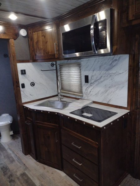 New 2026 Trails West Living Quarter 4 Horse Trailer