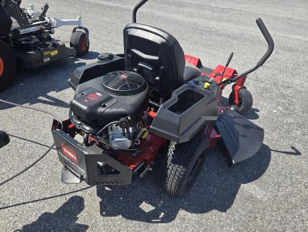 New Toro 42" TimeCutter (77404) Residential Zero Turn Mower **10 ga Fab Deck, 22hp Briggs & Stratton