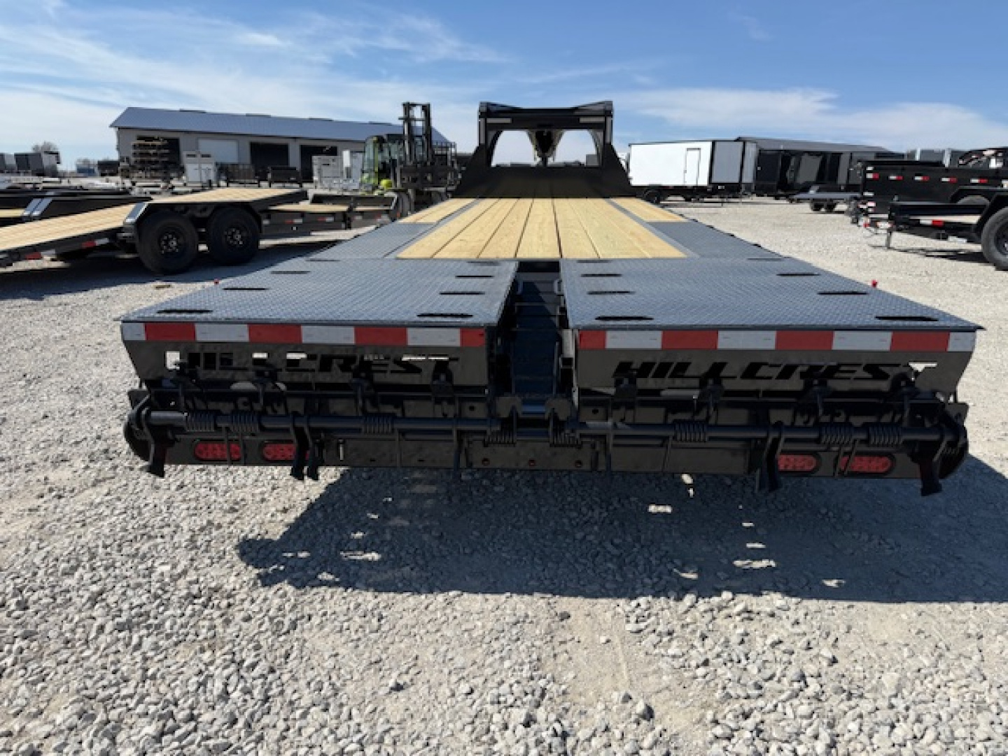 New 2026 Hillcrest Black-Grey 102"x20'+5' 17.6k Gooseneck Deckover Trailer