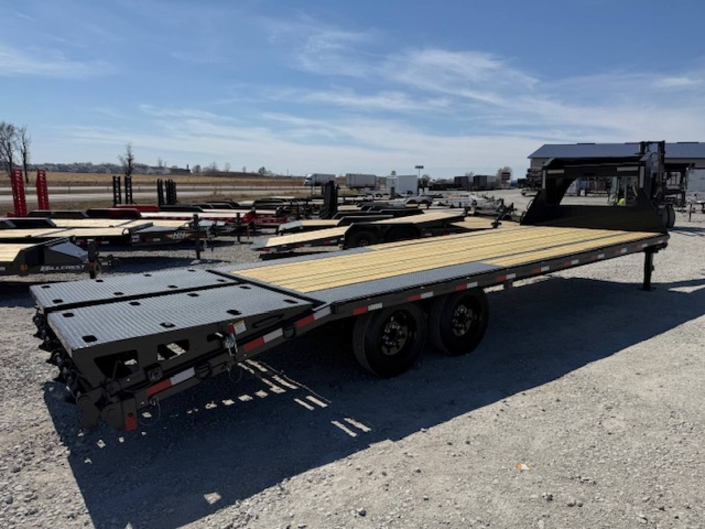 New 2026 Hillcrest Black-Grey 102"x20'+5' 17.6k Gooseneck Deckover Trailer