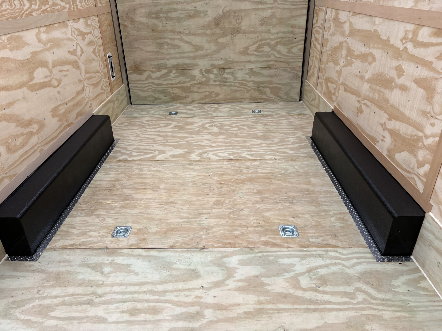New 2026 Haul About Trailers 8.5'X18' LEOPARD W/LANDSCAPE PACKAGE Cargo / Enclosed Trailer