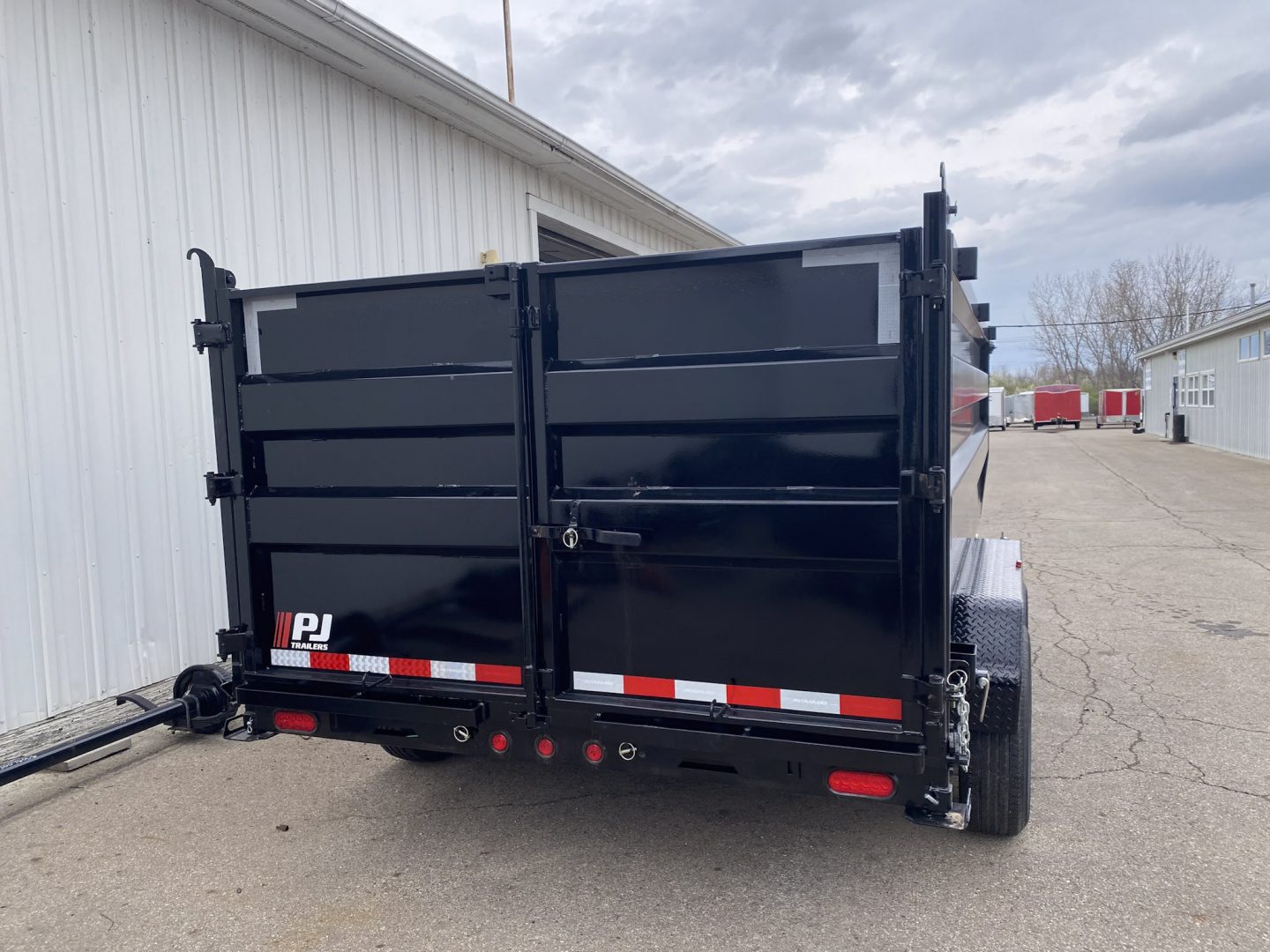 New 2026 PJ Trailers 7 X 14 FT DUMP TRAILER 14K GVWR 4' HIGH SIDE SPREAD GATE TARP KIT