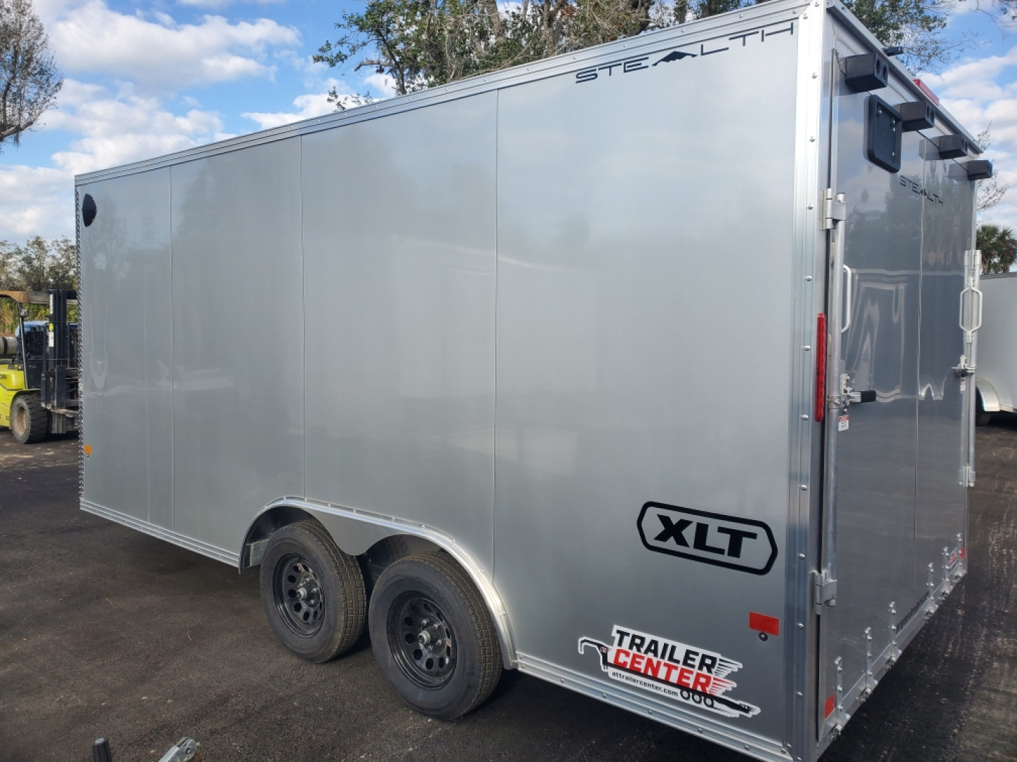 New 2026 ALCOM 8.5X16 XLT STEALTH ALUMINUM CAR HAULER Car / Racing Trailer ENCLOSED TRAILER WITH REAR RAMP DOOR, 6'10" INTERIOR HEIGHT, SCREWLESS EXTERIOR, 1 PIECE ALUMINUM ROOF, 4 D-RINGS