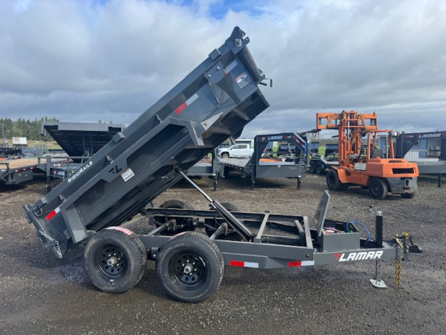 New 2026 LAMAR TRAILERS 60" x 10' DS25 Tandem Axle 10K Dump Trailer 18" SIDES