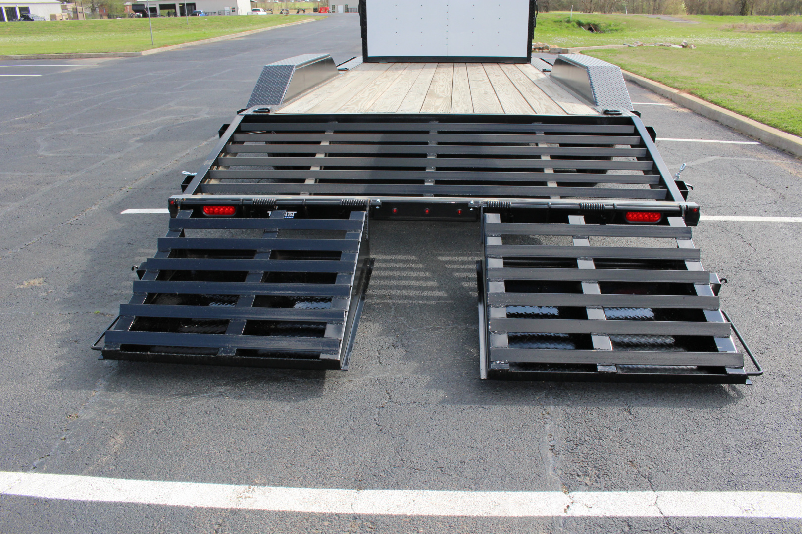 New 2026 Top Hat HYBRID 22'X102" Wide Drive Over Fender Hauler 14k Equipment Trailer