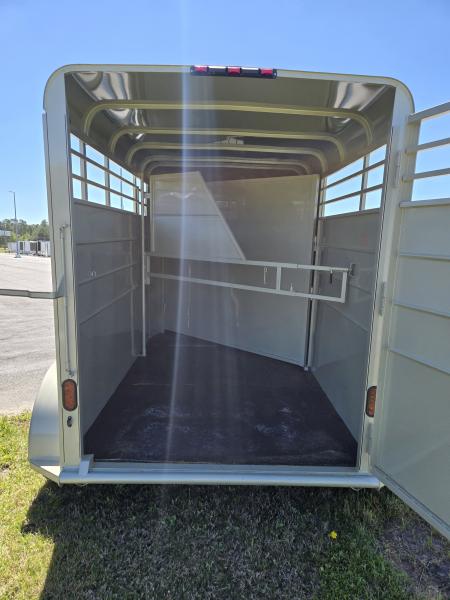 New 2026 Calico Trailers CAL2HSK Horse Trailer