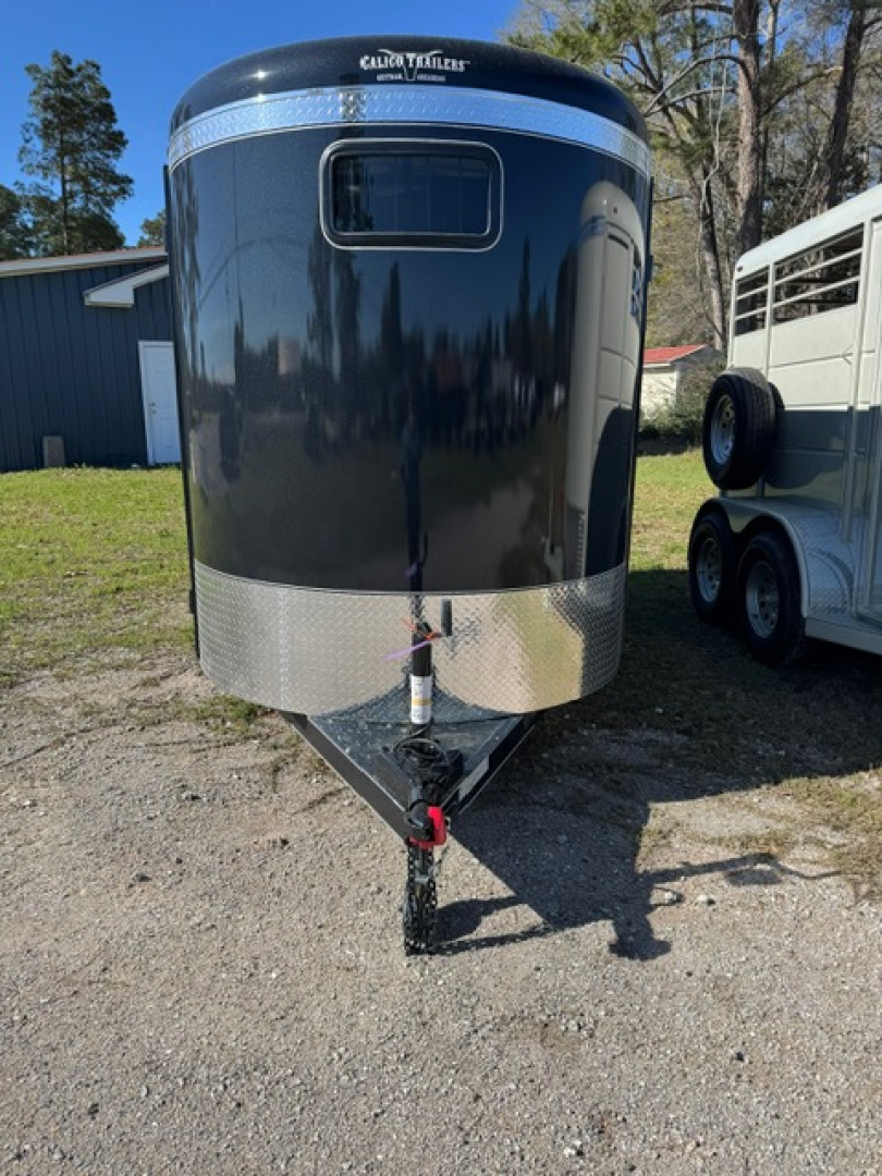 New 2026 Calico Trailers CAL2HSK Horse Trailer