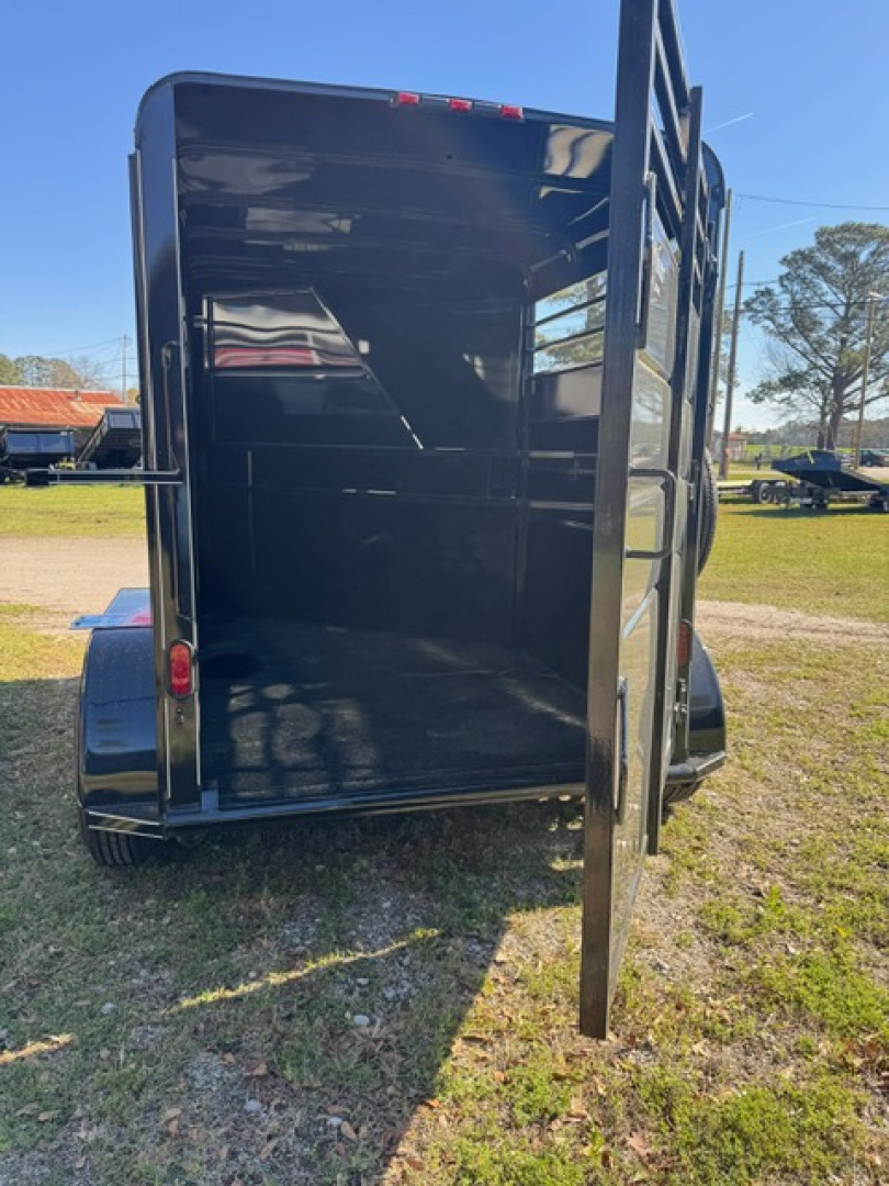 New 2026 Calico Trailers CAL2HSK Horse Trailer