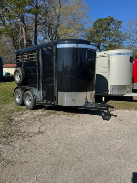 New 2026 Calico Trailers CAL2HSK Horse Trailer