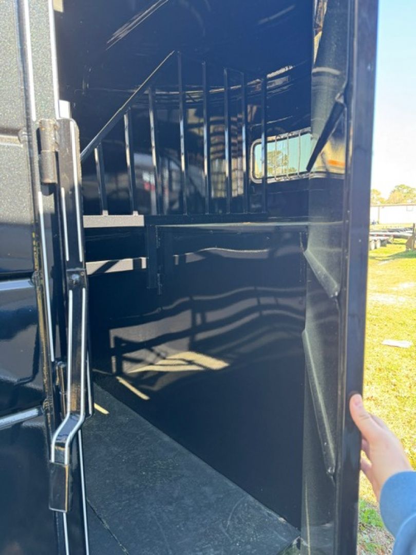 New 2026 Calico Trailers CAL2HSKRAMP Horse Trailer