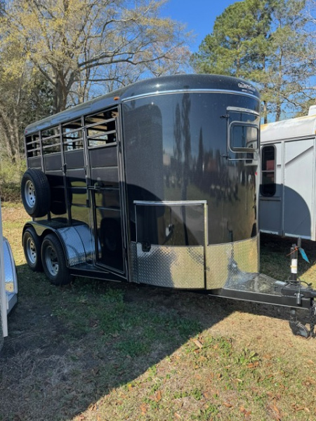 New 2026 Calico Trailers CAL2HSKRAMP Horse Trailer