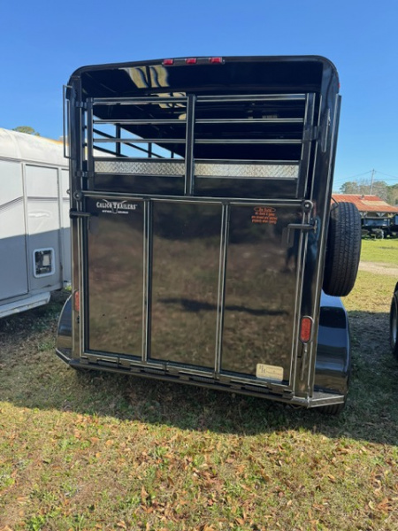 New 2026 Calico Trailers CAL2HSKRAMP Horse Trailer