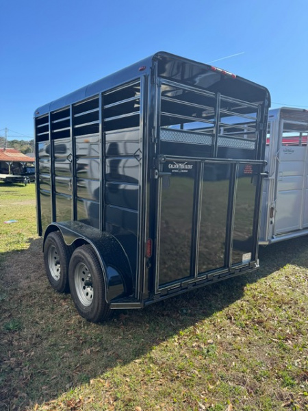 New 2026 Calico Trailers CAL2HSKRAMP Horse Trailer
