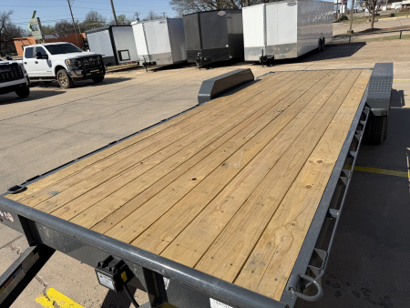 New #148136 2026 LAMAR H6 22 X 83 TANDEM AXLE 14K EQUIPMENT HAULER W/ SLIDE IN RAMPS