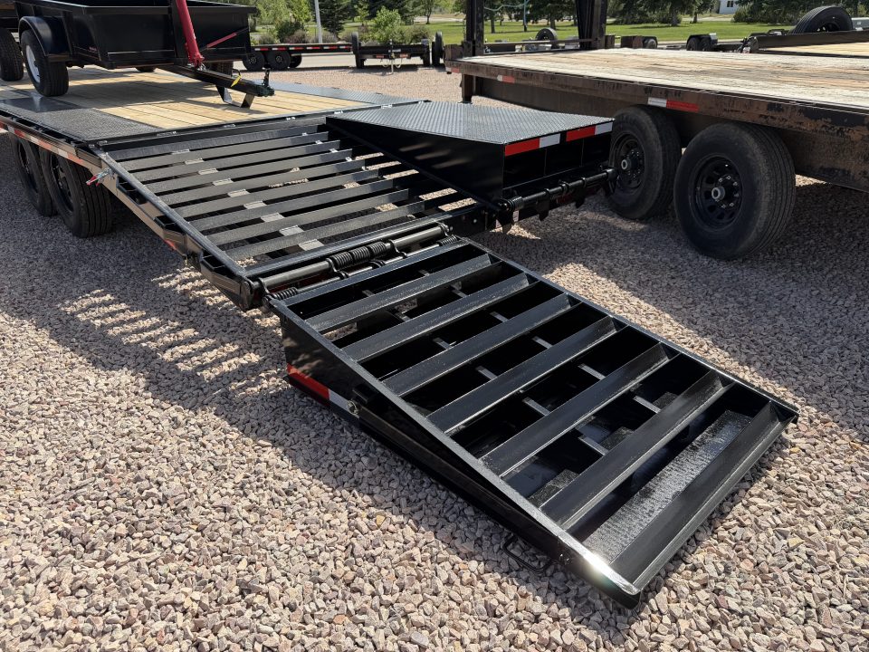 New 2026 Ironman Trailers 16DOGN30 Deckover Trailer