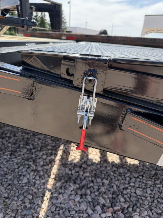 New 2026 Ironman Trailers 16DOGN30 Deckover Trailer