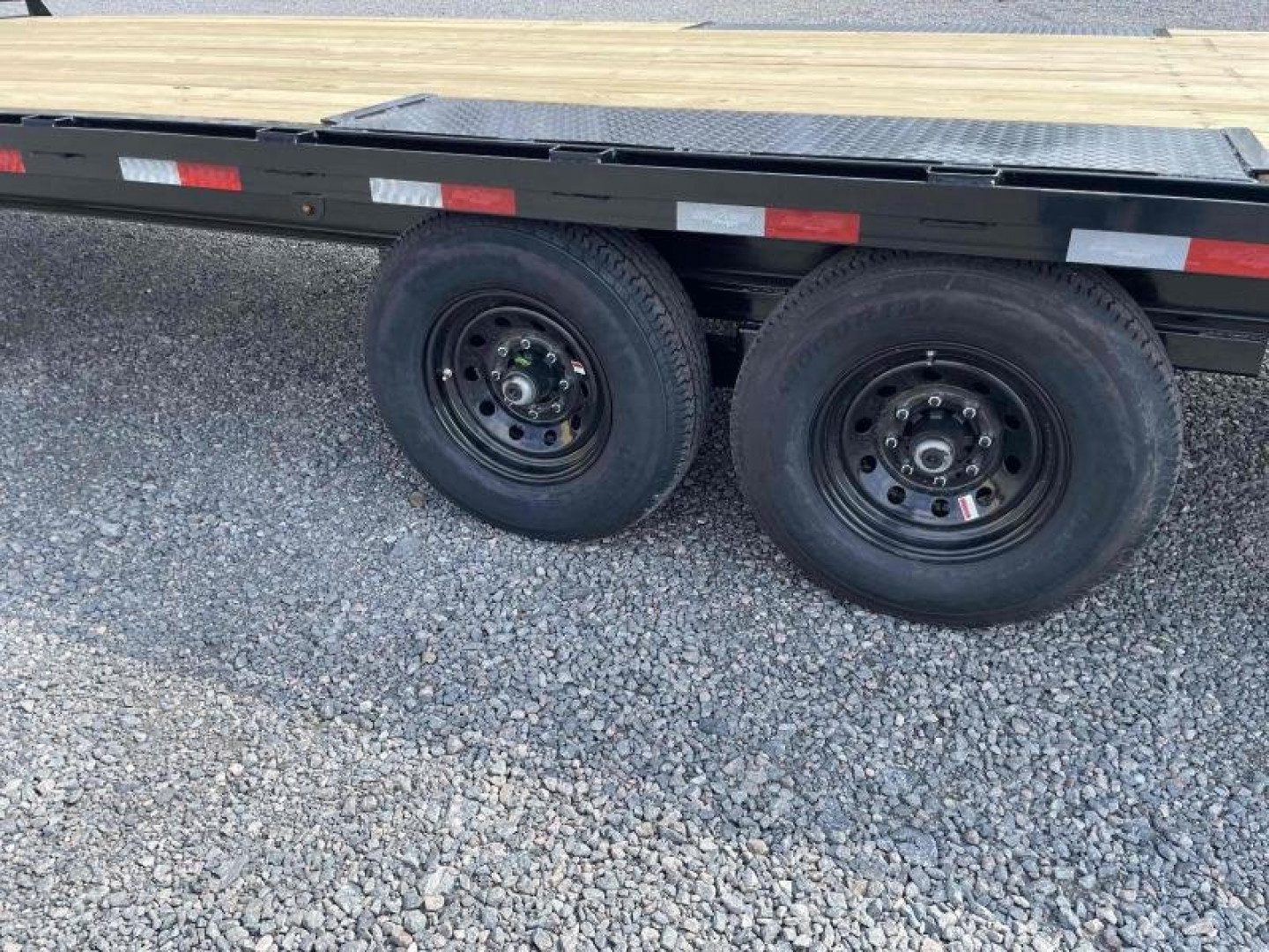 New 2026 Down 2 Earth Trailers 24' 14K Deckover Trailer