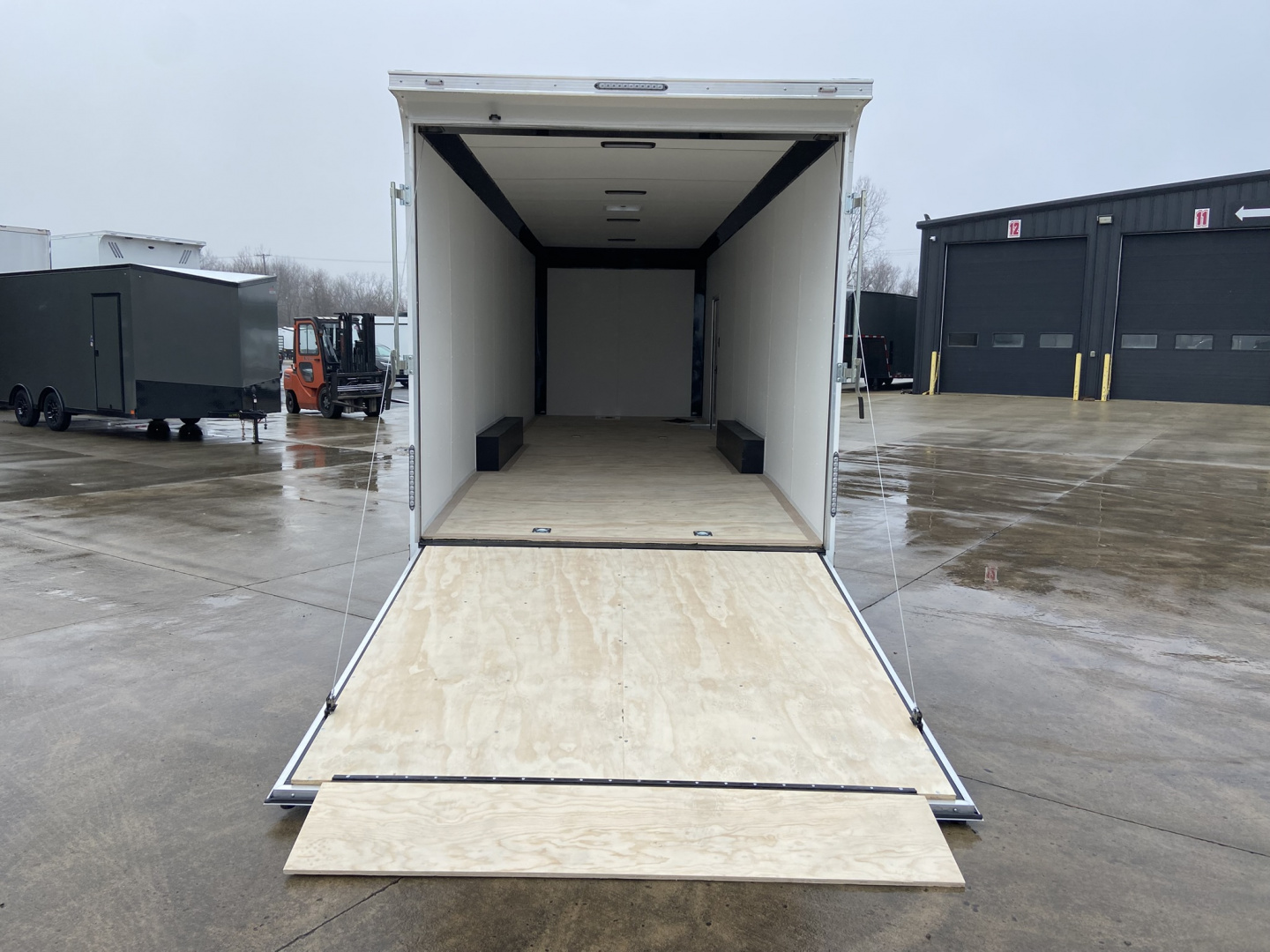 New United UXT 8.5X28 Car Trailer