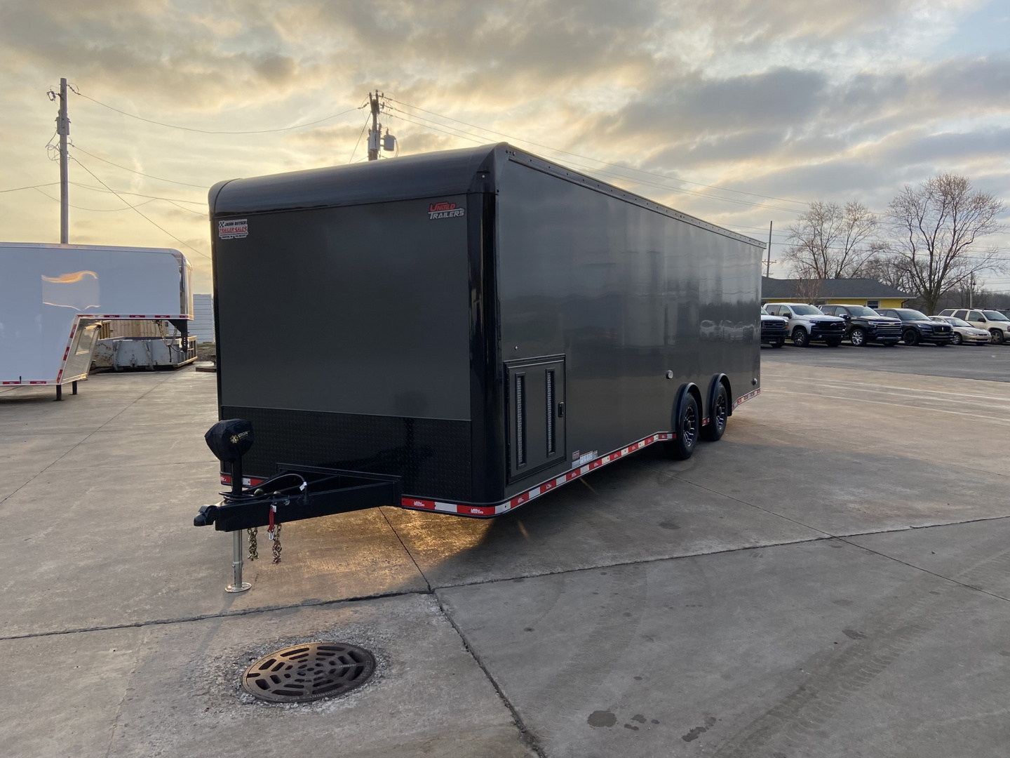 New United Trailers PREM 8.5X28 Racing Trailer
