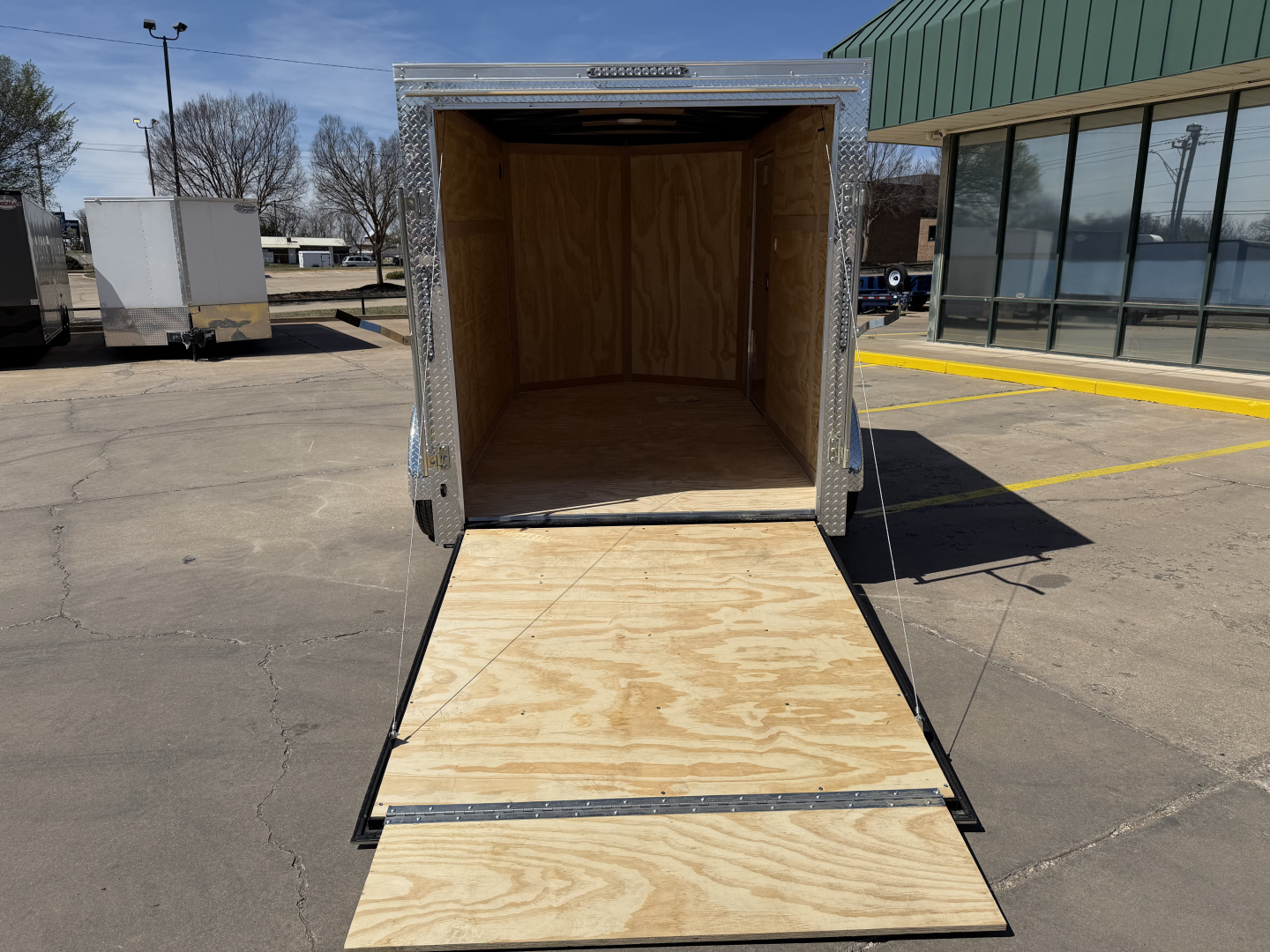 New #055489 2026 FOREST RIVER SA 6 X 10 SINGLE AXLE 3K ENCLOSED W/ REAR RAMP DOOR