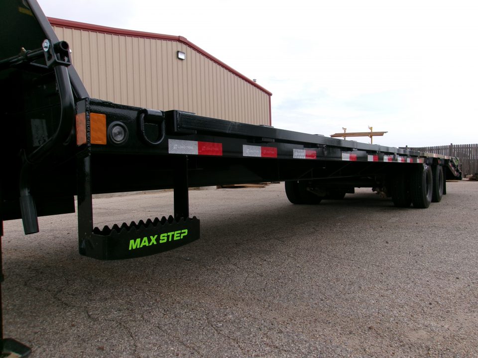 New 2027 Load Trail 102x32 GN Flatbed w/ Max Ramps & Torque Tube 24k