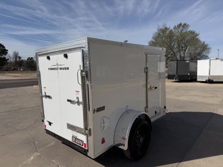 New #097601 2026 FOREST RIVER SA 5 X 8 SINGLE AXLE 3K ENCLOSED W/ REAR RAMP DOOR