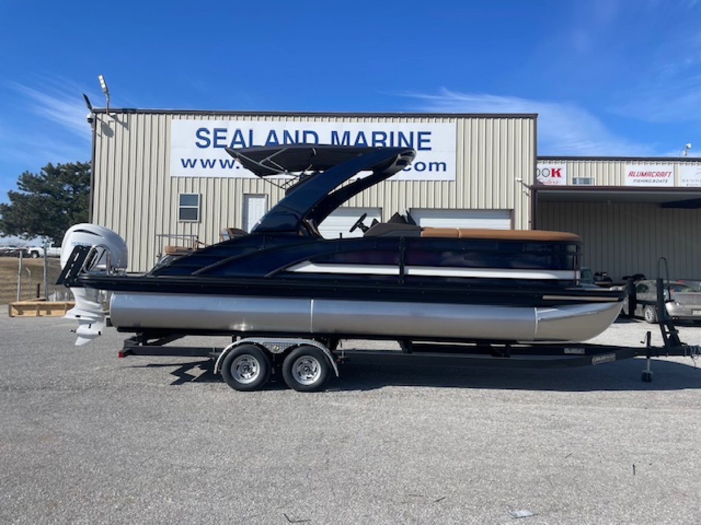 New 2026 Bennington 23 RSBA TRITOON Pontoon Boat