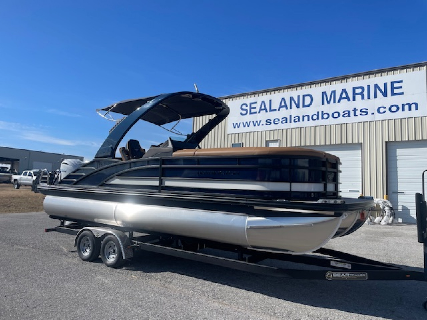 New 2026 Bennington 23 RSBA TRITOON Pontoon Boat