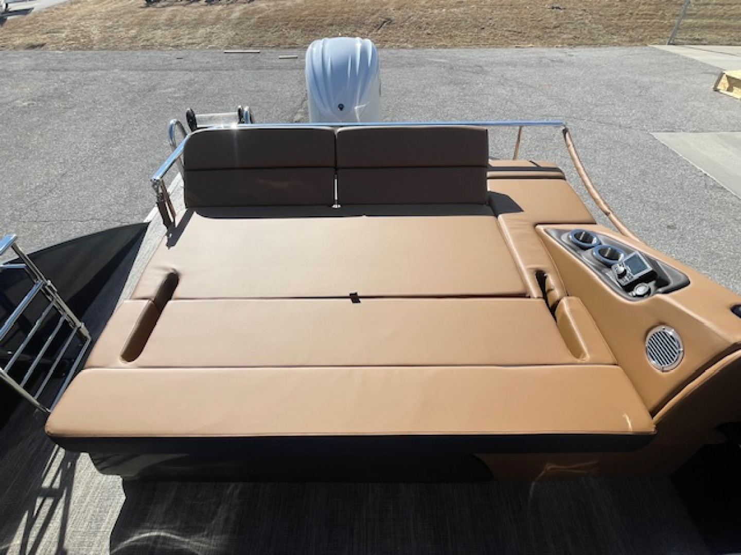 New 2026 Bennington 23 RSBA TRITOON Pontoon Boat