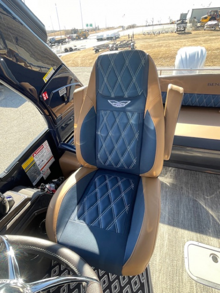 New 2026 Bennington 23 RSBA TRITOON Pontoon Boat