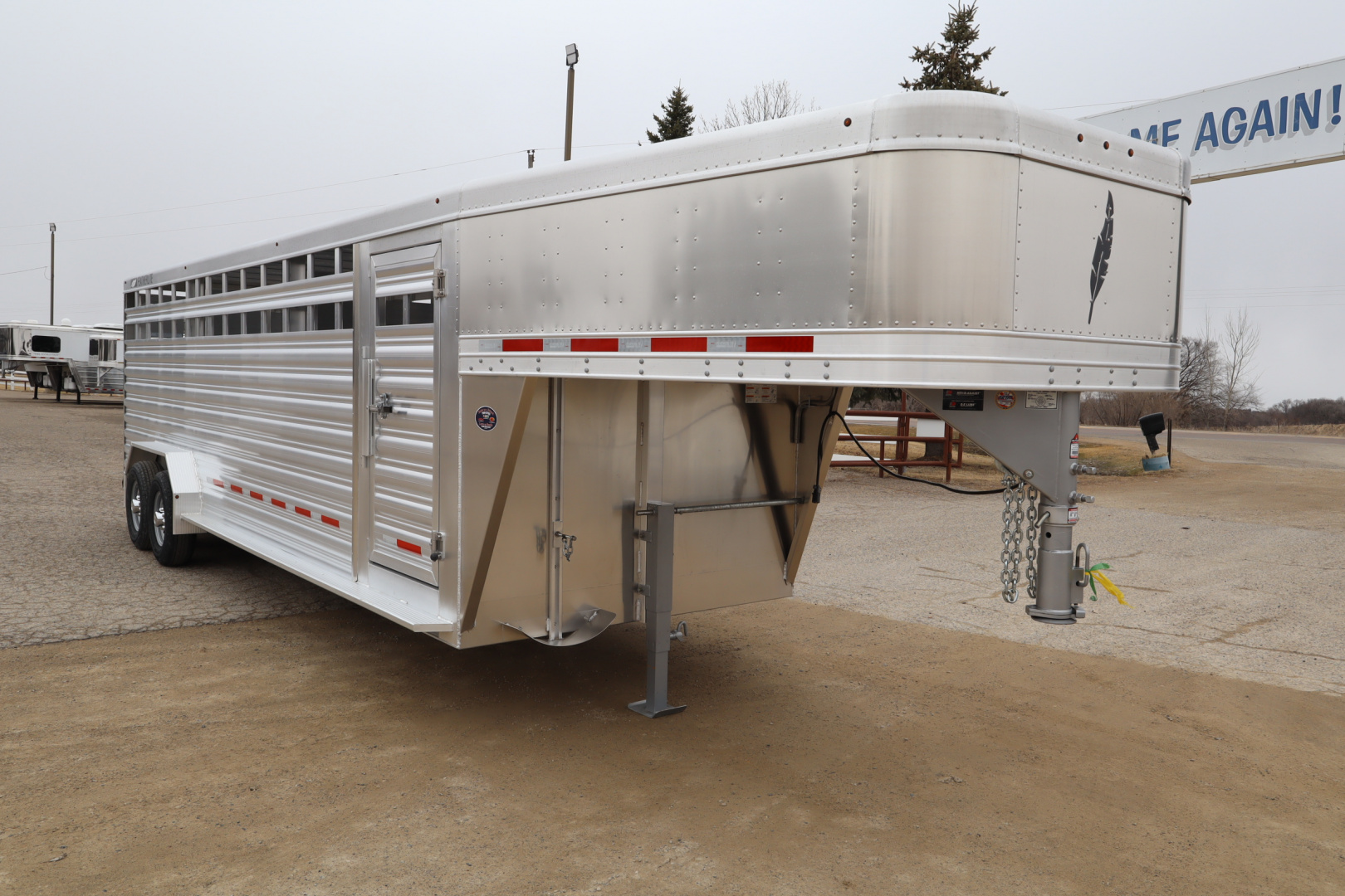 New 2026 Featherlite Trailers 24' Stock Stock / Stock Combo Trailer