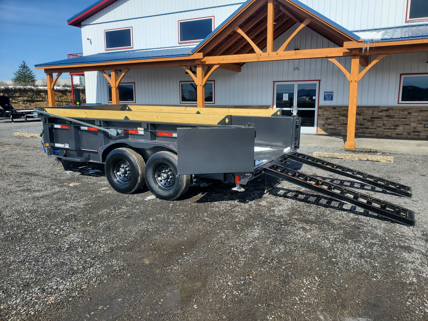 New 2026 Diamond C Trailers LPT207 Pacesetter Edition / 82"x14' / 15500 GVWR