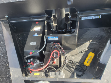 New 2026 Diamond C Trailers LPT207 Pacesetter Edition / 82"x14' / 15500 GVWR