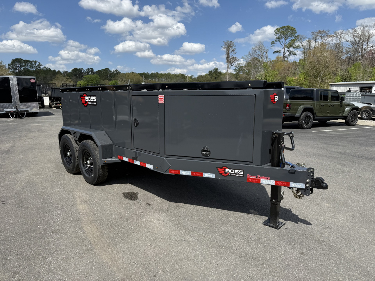 New MT660072 BOSS TRAILERS 660 GALLON MULTI TANK NO-HAZMAT FUEL TRAILER