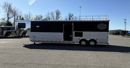 Used 2004 Silver Star 8312 Horse Trailer