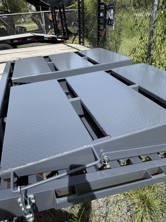 New 2026 Triple Crown Trailers 25FT (20+5) Gooseneck Equipment Trailer – Dovetail w/ Mega Ramps