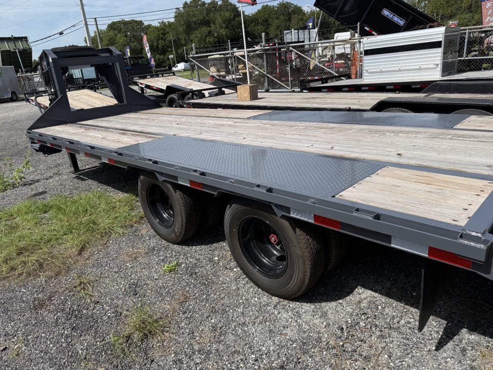 New 2026 Triple Crown Trailers 25FT (20+5) Gooseneck Equipment Trailer – Dovetail w/ Mega Ramps