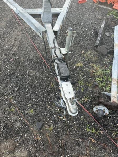Used 2000 Vantage Boat Trailers Vantage Boat Trailer