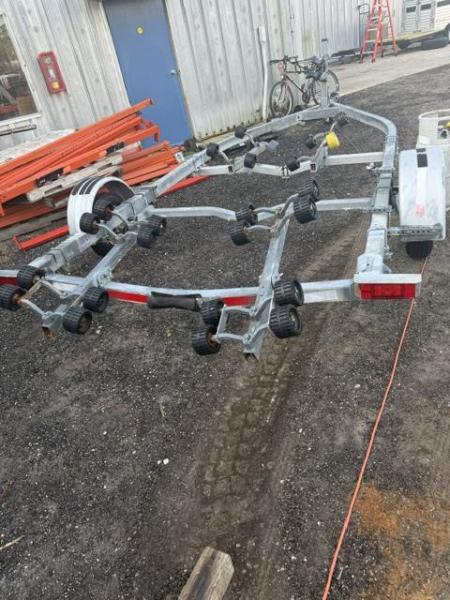 Used 2000 Vantage Boat Trailers Vantage Boat Trailer