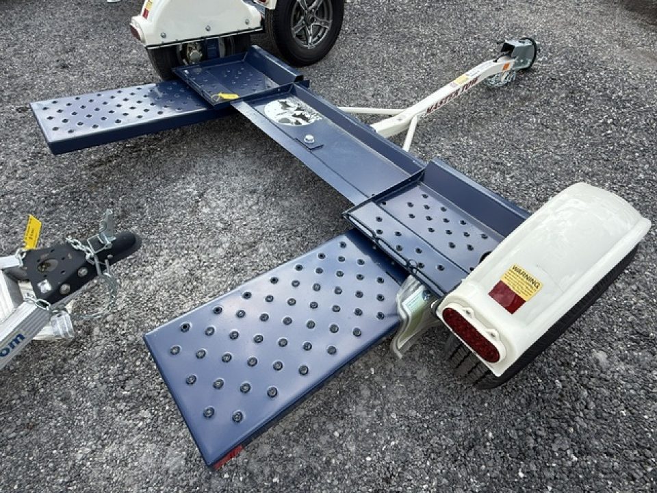 New Dolly with Surge Disc Brakes, LED Lights, Aluminum Wheels and Radial Tires